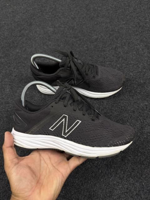 New balance running shoes - UK6