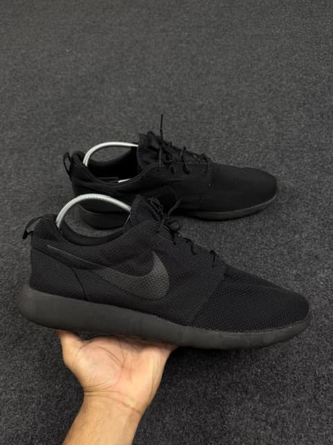 Nike Roshe Run Men’s Running Triple black Shoes - UK17