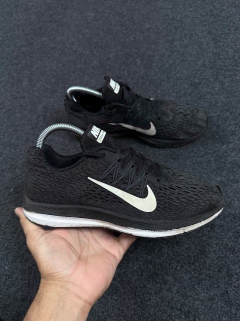Nike Zoom winflo 5 running shoes UK6.5