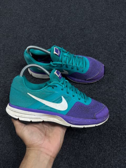 NIKE GIRLS AIR PEGASUS +30 (GS) - PURPLE VENOM/WHITE/TRIBE GREEN/BLACK UK6
