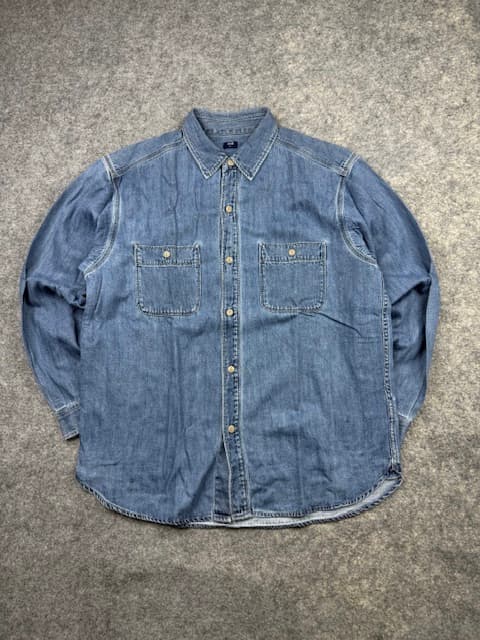 UNIQLO Chambray Denim Button-Up Shirt Size L Dual Pocket