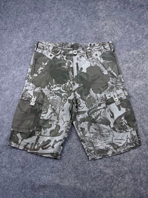 Urban Spirit Camo Cargo Shorts – Size 34