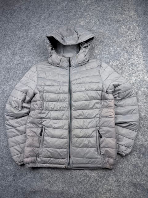 Pre-Loved Vintage The North Face 900-Fill Down Puffer Jacket - Grey | Size M