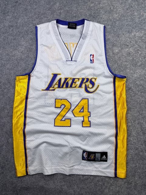 Adidas NBA Los Angeles Lakers Kobe Bryant #24 Swingman Basketball Jersey - White & Gold/Purple | Size M