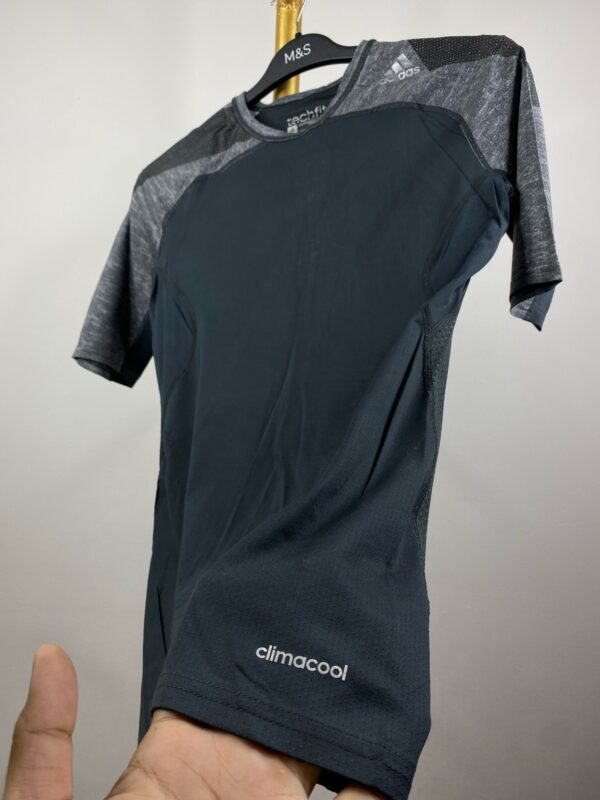 Adidas compression T-shirt - Image 3