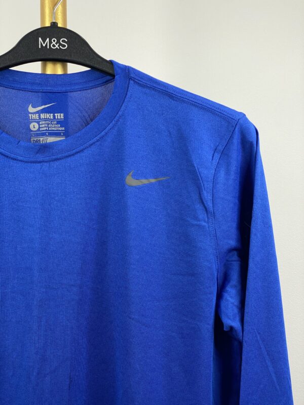 Nike dri-fit full sleeve T-shirt - LARGE - Image 3