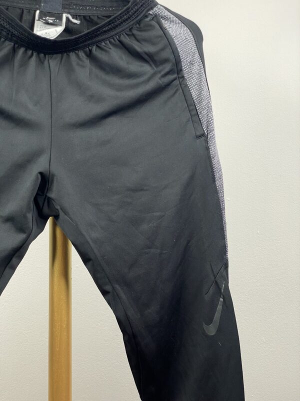 Nike DRI-FIT track pant - Image 3