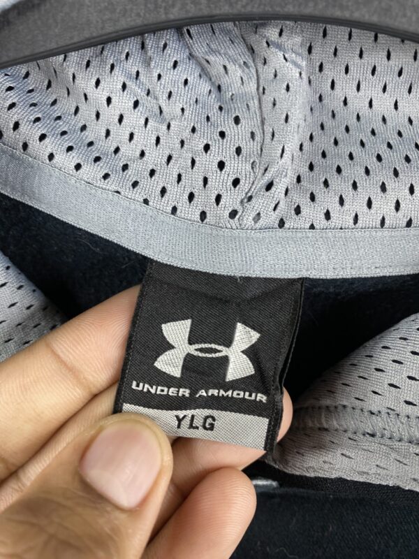 UNDER ARMOUR HOODIE - SMALL - Image 5