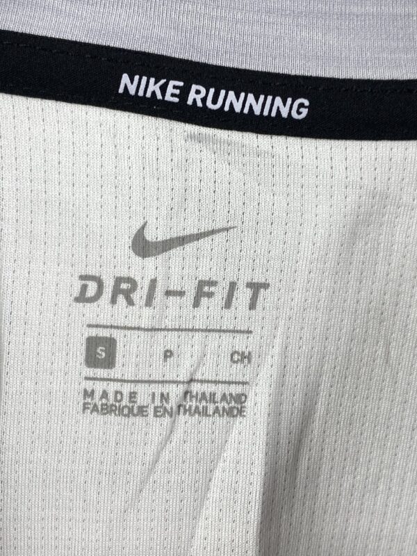 Nike drift full sleeve T-shirt - SMALL - Image 4