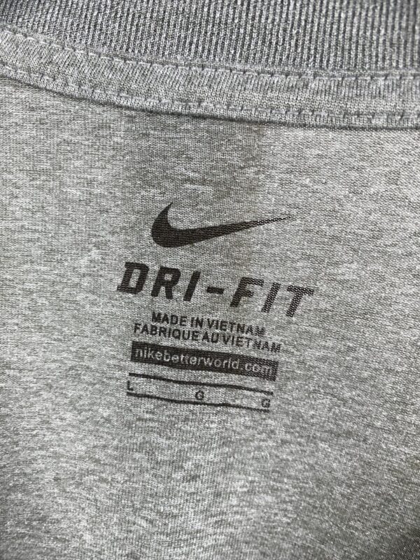 Nike dri-fit sport T-shirt - LARGE - Image 4