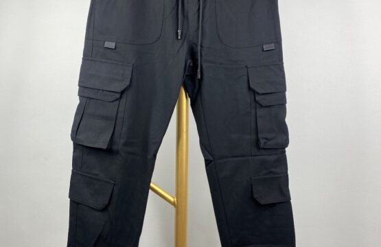 Black cargo pants - MEDIUM