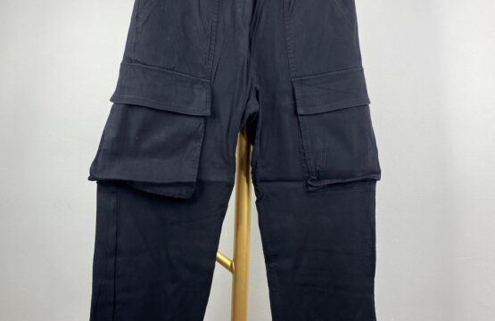 Black stretchable cargo pant - LARGE