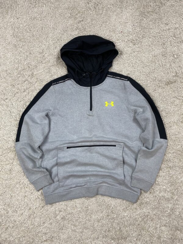 UNDER ARMOUR HOODIE