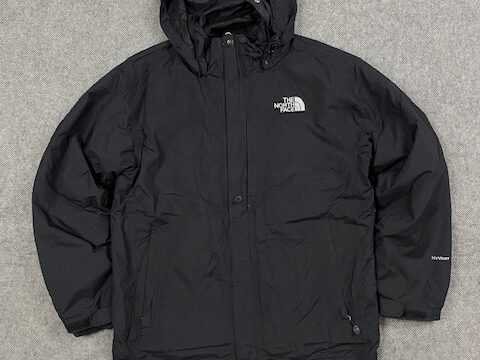 THE NORTH FACE HYVENT 2 in 1 WINTER JACKET - MEDIUM
