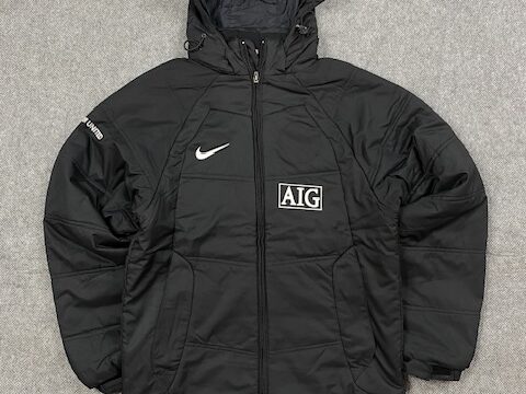 Nike Manchester United winter jacket - SMALL