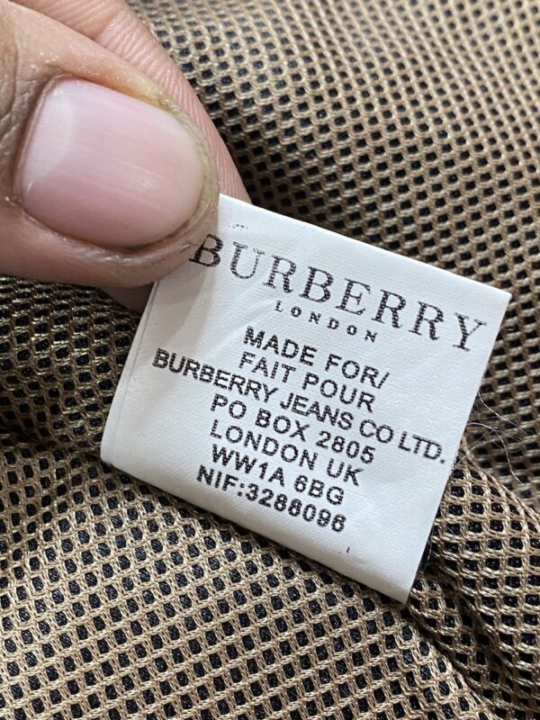 BURBERRY LONDON WINTER JACKET- MEDIUM - Image 6