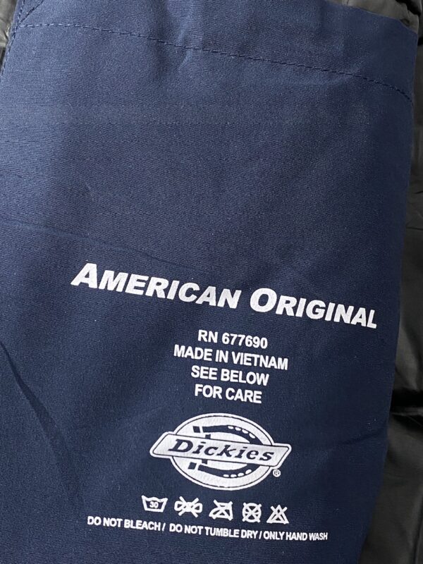 Dickies puffer jacket heavy quality- MEDIUM - Image 7