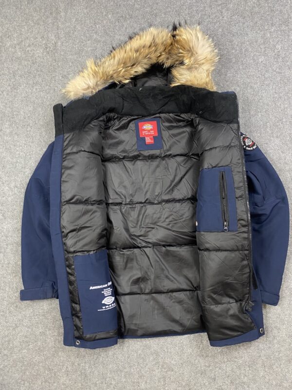 Dickies puffer jacket heavy quality- MEDIUM - Image 8