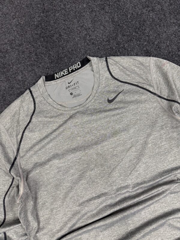 NIKE PRO DRI-FIT FITTED T-SHIRT - MEDIUM - Image 2