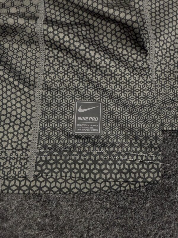 NIKE PRO HYPERWARM FITTED T-SHIRT - MEDIUM - Image 3