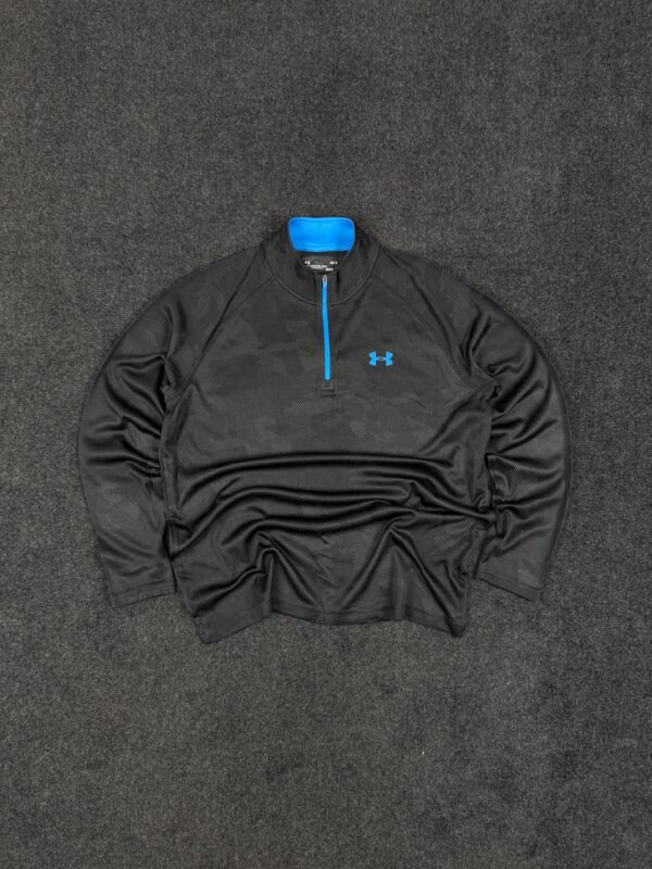 Under armour full sleeve T-shirt with zip