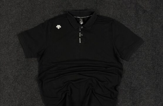 DESCENTE T-shirt
