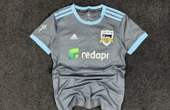 Adidas seattle united soccer football jersey - XS (women)