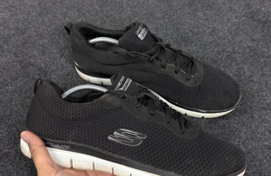 Skechers black & white casual shoes - UK 11