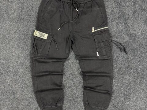 Black cargo pants - LARGE