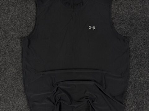 Under armour activewear vest - LARGE