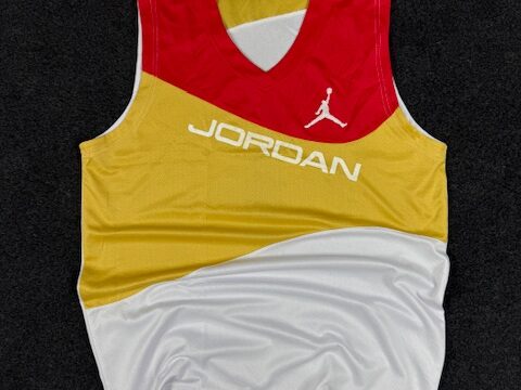 JORDAN BASKETBALL JERSEY - LARGE