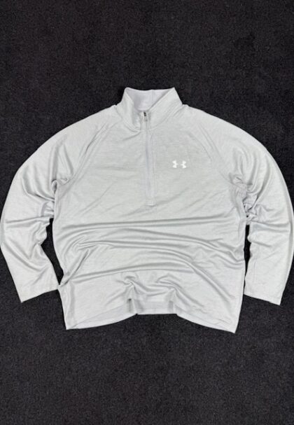 UNDER ARMOUR HEATGEAR T-SHIRT. - XL