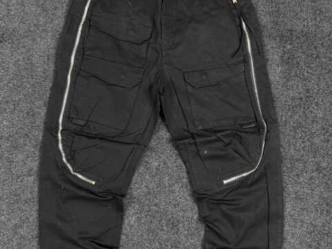 BLACK CARGO PANTS - W31 L36