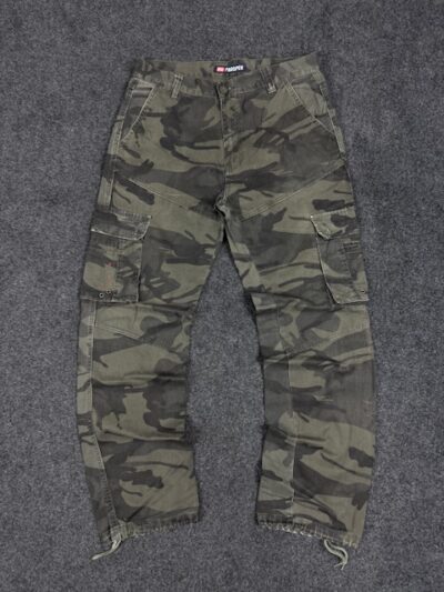 CAMOUFLAGE CARGO PANTS - W34 L43