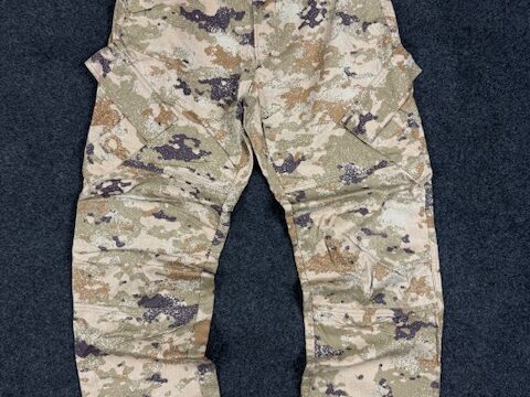 Camouflage cargo pants - MEDIUM