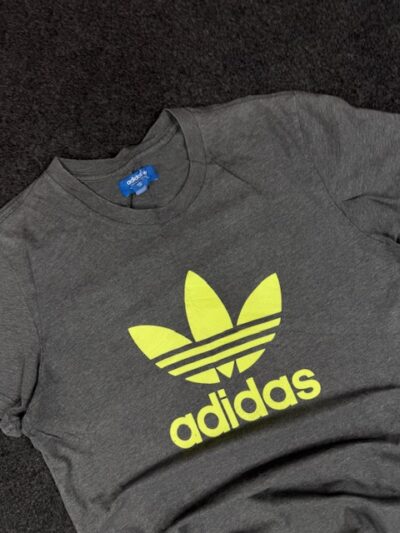 Adidas T-shirt
