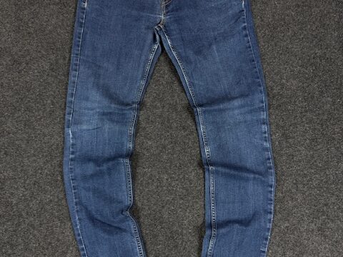 Levi’s blue denim jeans pants - W30 L39.5