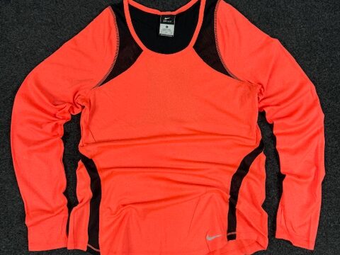 NIKE DRI FIT WOMEN ACTIVEWEAR T-SHIRT- SMALL