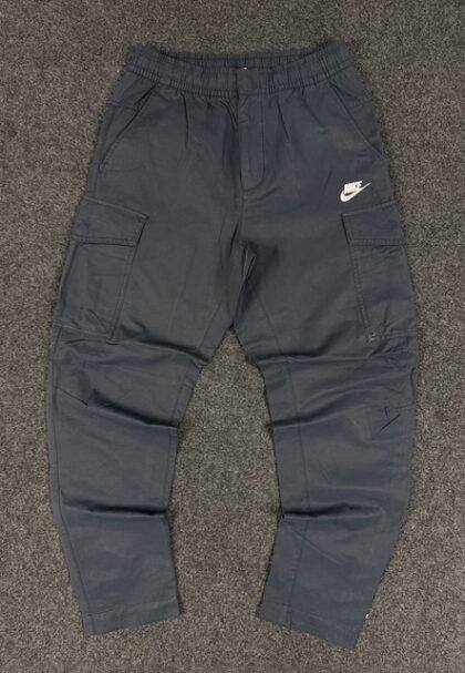 NIKE VINTAGE CARGO PANTS - MEDIUM