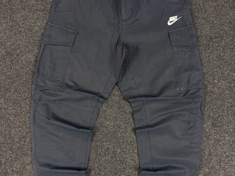 NIKE VINTAGE CARGO PANTS - MEDIUM
