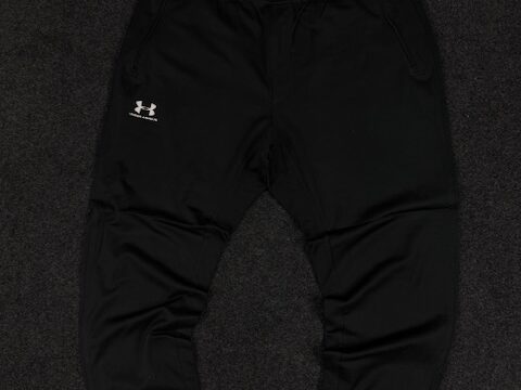 UNDER ARMOUR COLDGEAR LOOSE TRACK PANTS - LARGE