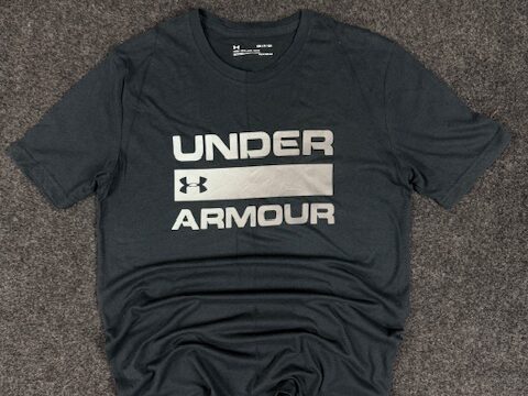 UNDER ARMOUR HEATGEAR T-SHIRT - SMALL