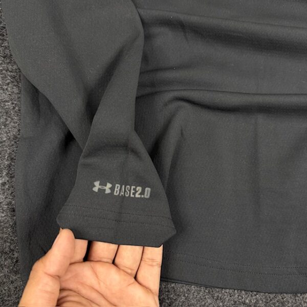 UNDER ARMOUR COLDGEAR FITTED T-SHIRT - LARGE - Image 4