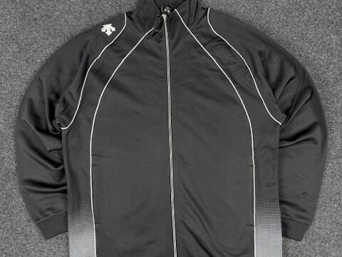 DESCENTE ACTIVEWEAR TRACK JACKET - LARGE