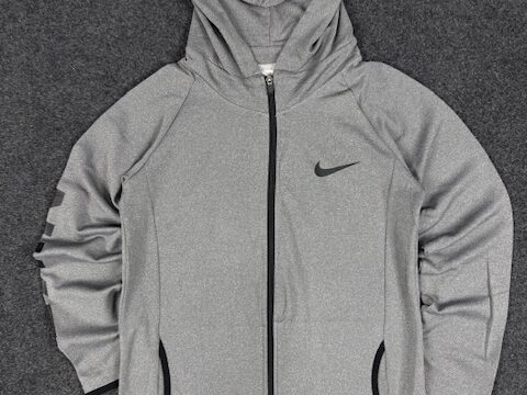 NIKE ACTIVEWEAR WOMEN TRACK JACKET - LARGE