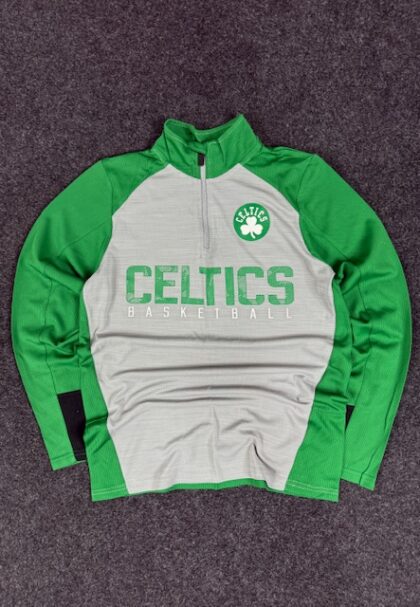 NBA CELTICS BASKETBALL T-SHIRT - X SMALL
