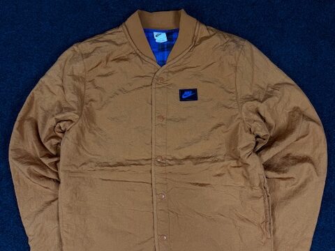NIKE VINTAGE LIGHT WEIGHT WINTER JACKET - LARGE