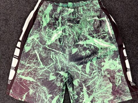 Sports shorts - LARGE