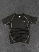 NIKE DRI FIT COMPRESSION T-SHIRT - MEDIUM