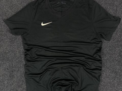 NIKE DRIFIT ACTIVEWEAR BLACK T-SHIRT - LARGE